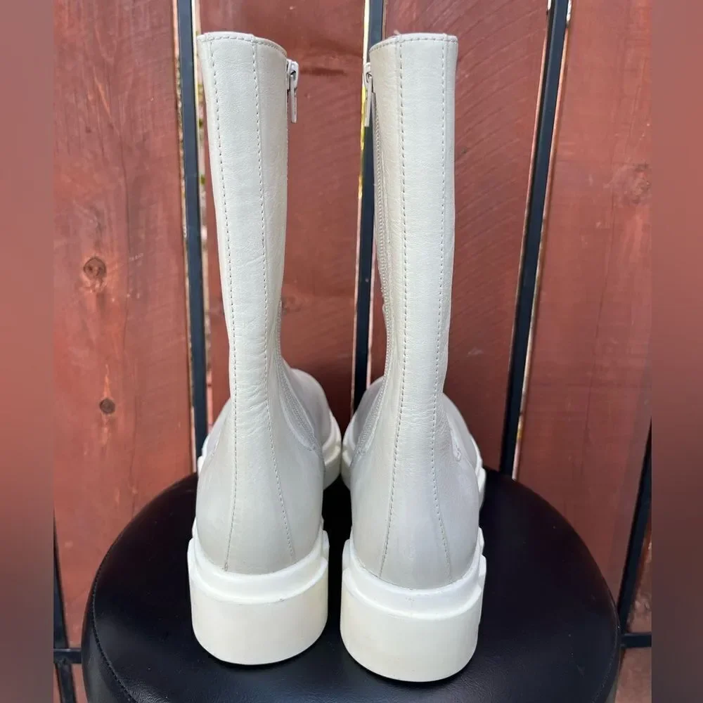 Free People Brooks Leather Chelsea Boot size 40EU ivory